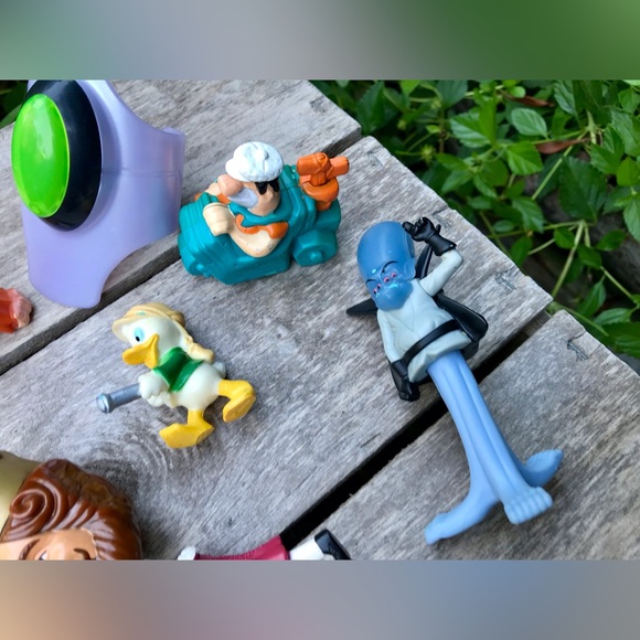 Lot Misc Happy Meal Toys Toy Box Toys Some Vintage Daffy Duck Bugs Burger King - Picture 8 of 8